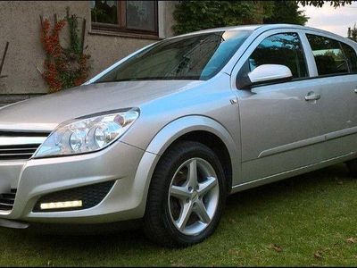 Second-hand Opel Astra Catch Me 101 CP (74 kW) 2007 Argintiu Berlinǎ