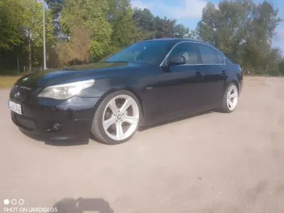 Gebraucht BMW 523 190 PS (139 kW) 2008 Schwarz Limousine