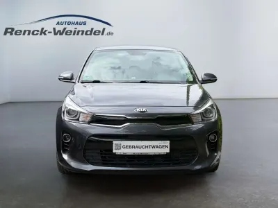 Używany Kia Rio DREAM-TEAM Edition 101 KM (74 kW) 2019 Szary Sedan/Limuzyna