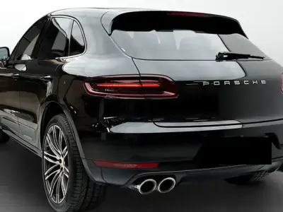 Gebraucht Porsche Macan Turbo 400 PS (294 kW) 2015 Tiefschwarz SUV