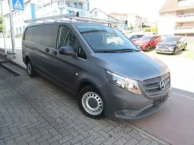 Gebraucht Mercedes Vito 114 PS (83 kW) 2017 Grau Van