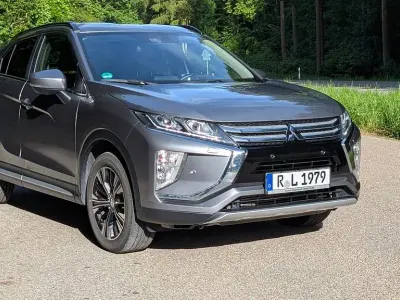 Usado Mitsubishi Eclipse Cross Top 163 CV (119 kW) 2019 Plateado SUV