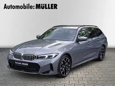 Gebraucht BMW 330 M Sport 286 PS (210 kW) 2025 Skyscraper grau metallic Kombi