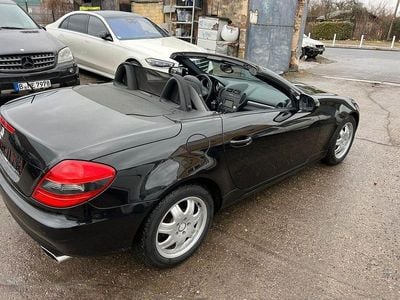 Gebraucht Mercedes SLK200 184 PS (135 kW) 2010 Schwarz Cabrio