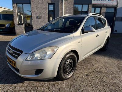 Gebraucht Kia Ceed 126 PS (92 kW) 2008 Grau Kleinwagen