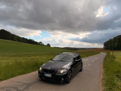 Gebraucht BMW 320 184 PS (135 kW) 2009 Schwarz Kombi