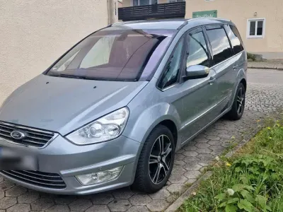Gebraucht Ford Galaxy Titanium 163 PS (119 kW) 2012 Silber Van / Kleinbus