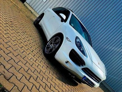 Weiß Gebraucht 2012 Porsche Cayenne SUV | 24.600 € (Fairer Preis)
