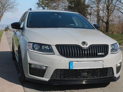 gebraucht Skoda Octavia 2.0 TDI Green tec DSG RS Combi RS