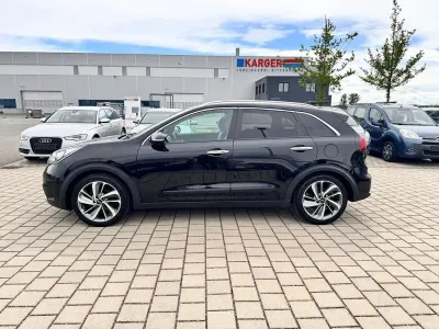 Używany Kia Niro Spirit 105 KM (77 kW) 2018 Czarny SUV