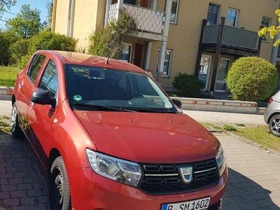 Second-hand Dacia Sandero Ambiance 73 CP (53 kW) 2017 Roșu Berlinǎ