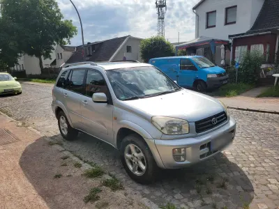 Gebraucht Toyota RAV4 150 PS (110 kW) 2003 Silber SUV