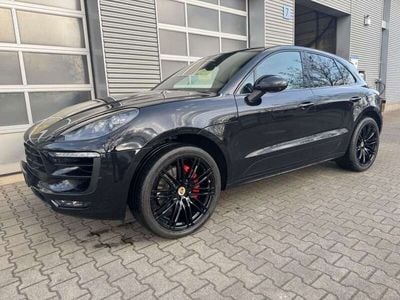 Gebraucht Porsche Macan Turbo 400 PS (294 kW) 2015 Tiefschwarzmetallic SUV