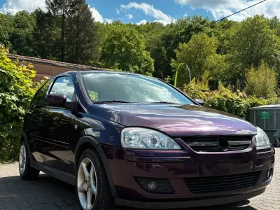 Usata Opel Corsa 80 CV (58 kW) 2006 Viola Utilitaria