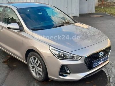 gebraucht Hyundai i30 Trend, 1.Hand, abnehmb. AHZV, 8-fach bereift