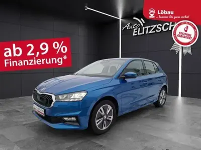 Gebraucht Skoda Fabia Ambition 95 PS (69 kW) 2021 Raceblau metallic Limousine