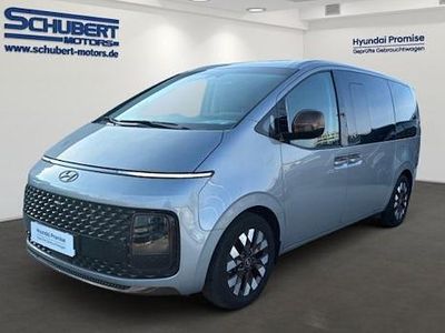 Gebraucht Hyundai Staria Signature 177 PS (130 kW) 2023 Grau Van / Kleinbus