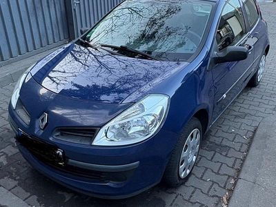 Usata Renault Clio II Authentique 65 CV (47 kW) 2007 Blu Berlina