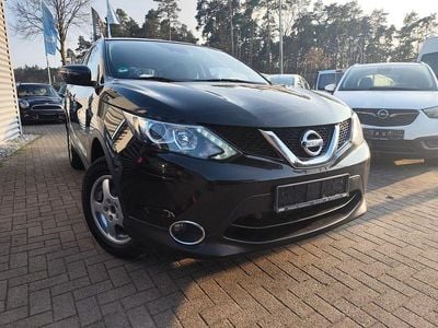 Gebraucht Nissan Qashqai Acenta 131 PS (96 kW) 2016 Schwarz SUV