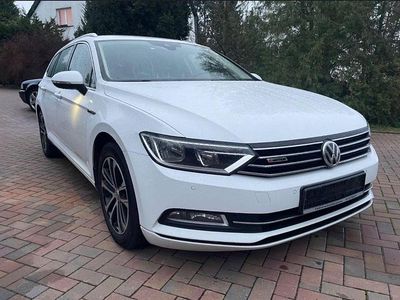 Gebraucht VW Passat 150 PS (110 kW) 2016 Weiß Kombi