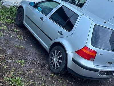 Gebraucht VW Golf IV 2002 Silber Limousine