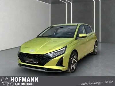 Gebraucht Hyundai i20 101 PS (74 kW) 2025 Lucid lime metallic (metallic) Kleinwagen