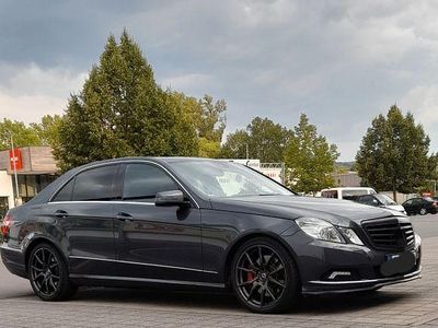 Gebraucht Mercedes E500 387 PS (284 kW) 2010 Grau Limousine
