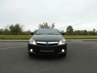 Gebraucht Opel Tigra Edition 125 PS (91 kW) 2007 Schwarz Cabrio