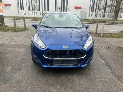 Używany Ford Fiesta Celebration 80 KM (58 kW) 2016 Niebieski Hatchback