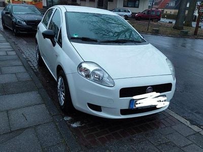 Gebraucht Fiat Punto Pop 69 PS (50 kW) 2012 Weiß Kleinwagen