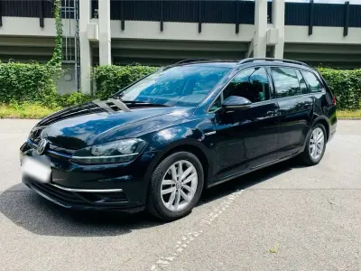 Gebraucht VW Golf VII Highline 131 PS (96 kW) 2018 Schwarz Limousine