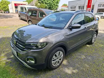 Używany VW T-Cross Active 110 KM (80 kW) 2021 Zielony SUV