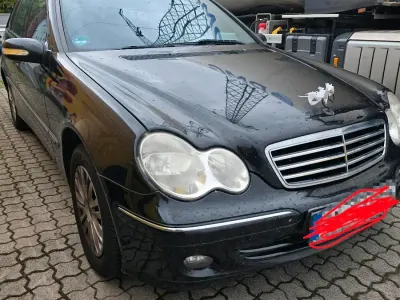 Gebraucht Mercedes C180 140 PS (102 kW) 2006 Schwarz Kombi