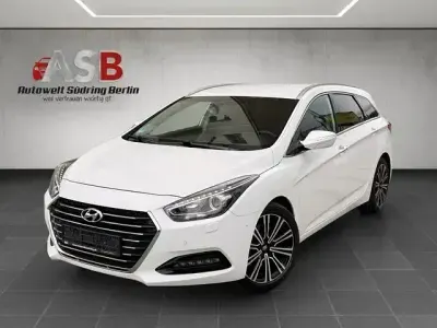 Gebraucht Hyundai i40 Premium 165 PS (121 kW) 2017 Weiß Kombi