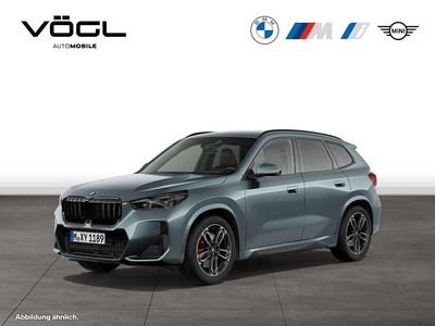 Neu BMW X1 M Sport 163 PS (119 kW) 2026 Cape york gruen SUV