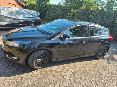 Używany Ford Focus Titanium 150 KM (110 kW) 2015 Czarny Sedan/Limuzyna