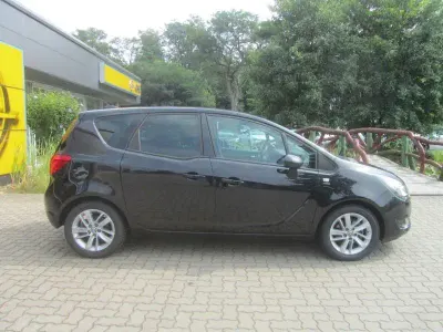 Gebraucht Opel Meriva 120 PS (88 kW) 2016 Schwarz Van / Kleinbus