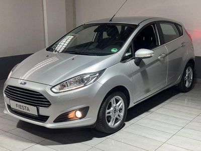 Gebraucht Ford Fiesta Titanium 101 PS (74 kW) 2013 Silber Kleinwagen