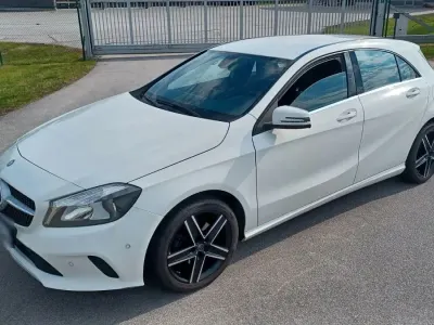Gebraucht Mercedes A200 156 PS (114 kW) 2016 Weiß Kleinwagen
