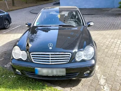 Gebraucht Mercedes C180 143 PS (105 kW) 2004 Schwarz Limousine