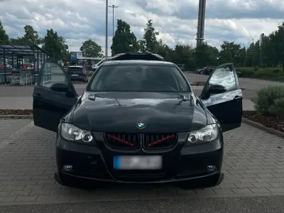 Gebraucht BMW 318 143 PS (105 kW) 2007 Schwarz Limousine