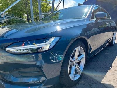 Gebraucht Volvo S90 Momentum 190 PS (139 kW) 2019 Blau Limousine
