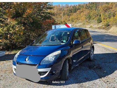 Blau Gebraucht 2010 Renault Scénic III Exception Van / Kleinbus | 2.799 €