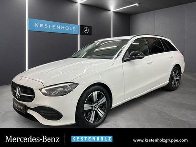 Weiß Gebraucht 2023 Mercedes C200 Avantgarde Limousine | 31.990 € (Fairer Preis)