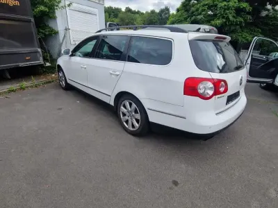 Gebraucht VW Passat 110 PS (80 kW) 2010 Weiß Kombi