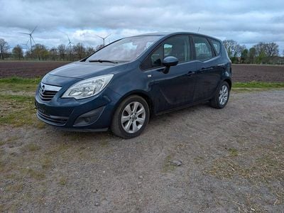 Usado Opel Meriva 120 HP (88 kW) 2012 Azul Monovolume