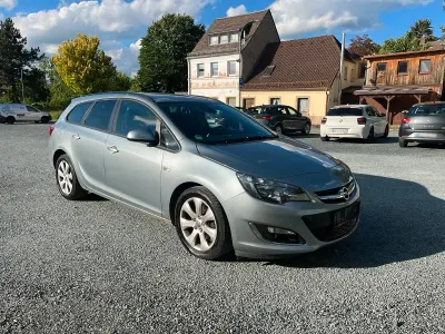 Gebraucht Opel Astra 110 PS (80 kW) 2013 Silber Kombi