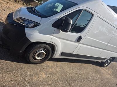 Gebraucht Peugeot Boxer 140 PS (102 kW) 2024 Weiß Van