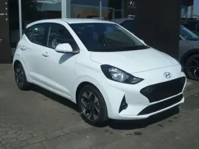 Gebraucht Hyundai i10 Comfort 63 PS (46 kW) 2025 Weiß Kleinwagen