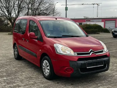 Gebraucht Citroën Berlingo 98 PS (72 kW) 2012 Rot Van / Kleinbus